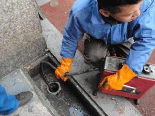 岳口镇疏通下水道